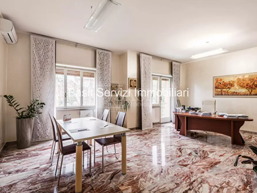 Immagine 3 di Appartamento in vendita  in Viale dei Colli Portuensi a Roma