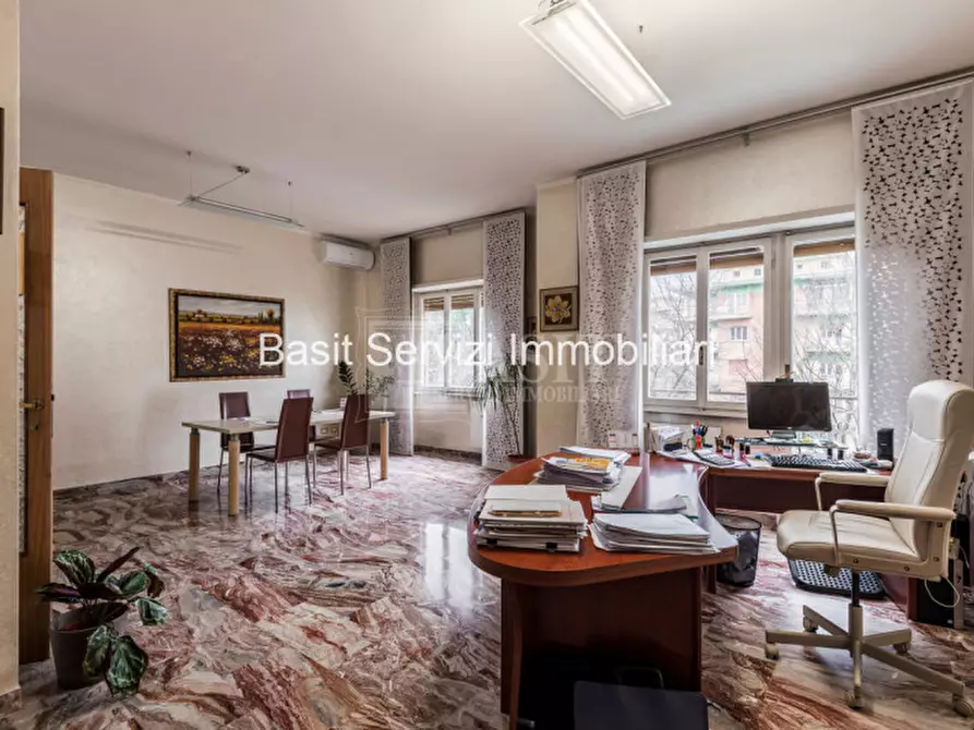 Immagine 4 di Appartamento in vendita  in Viale dei Colli Portuensi a Roma