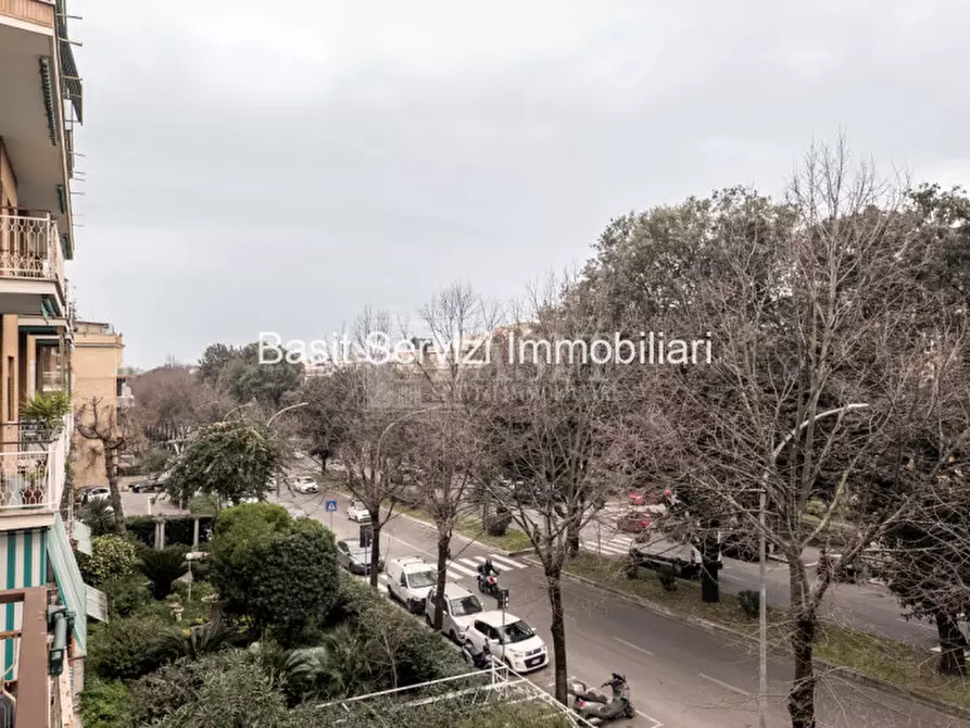 Immagine 34 di Appartamento in vendita  in Viale dei Colli Portuensi a Roma