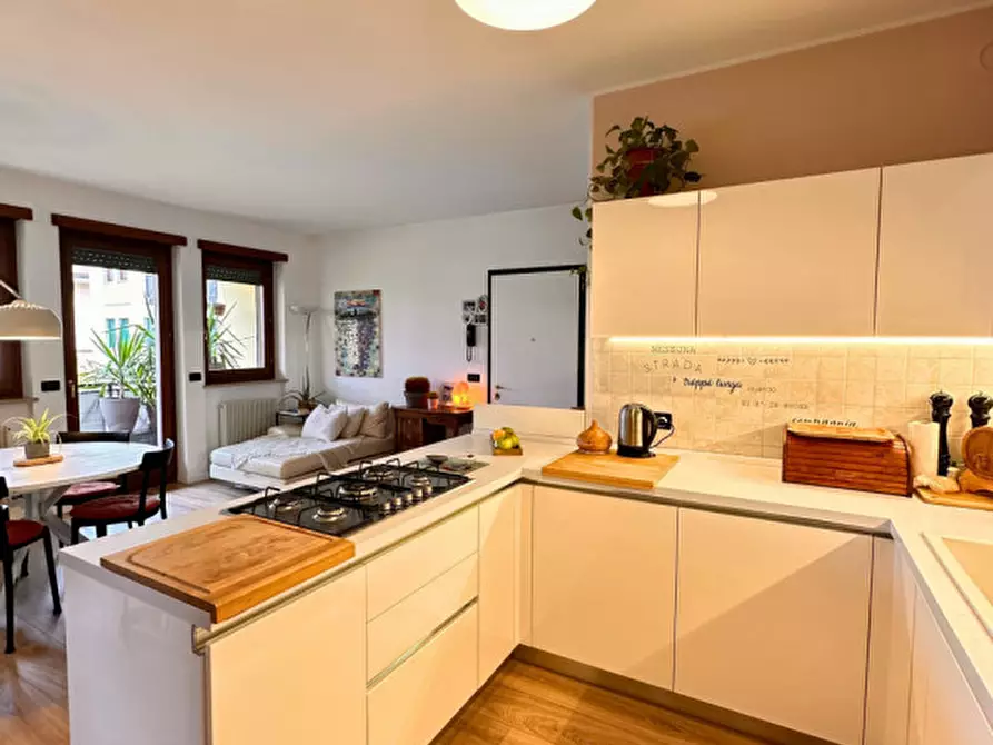 Immagine 2 di Appartamento in vendita  in Via Giongo 5H a Thiene