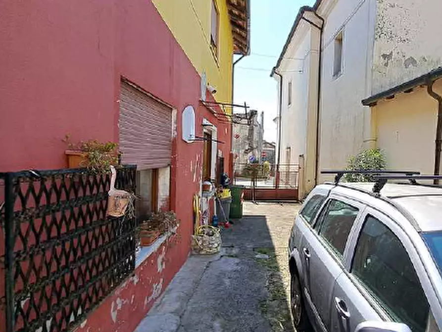 Immagine 4 di Casa indipendente in vendita  in Via delle Cave, 1 a Aviano