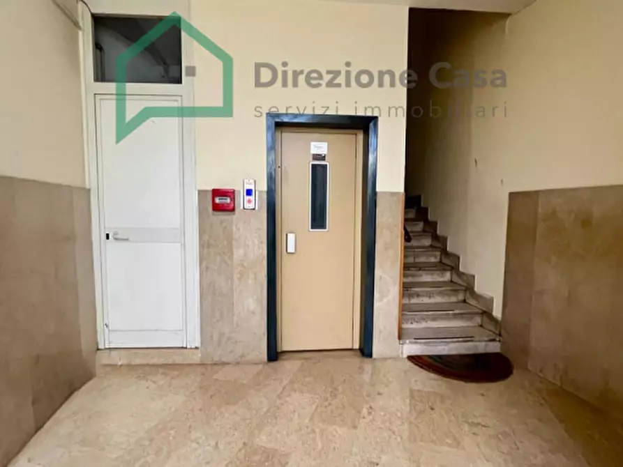 Immagine 5 di Appartamento in vendita  in VIA CAMPANIA a Napoli