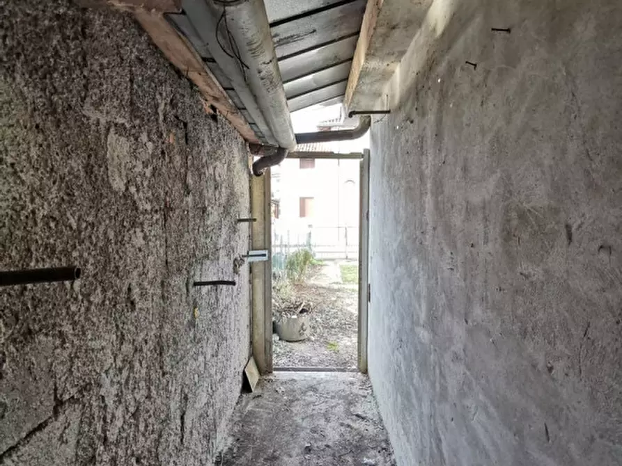 Immagine 22 di Casa bifamiliare in vendita  in Via Vallenoncello a Pordenone