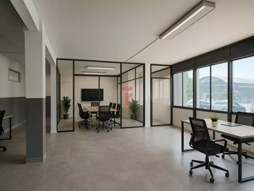 Immagine 2 di Ufficio in affitto  in Viale della Navigazione Interna a Padova