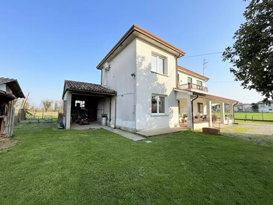 Immagine 5 di Casa indipendente in vendita  in Via Chiodare a Due Carrare