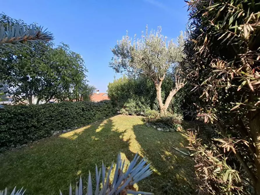 Immagine 13 di Casa bifamiliare in vendita  a Sona