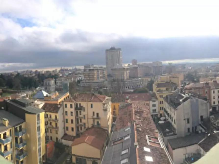 Immagine 21 di Appartamento in vendita  in CORSO DEL POPOLO a Padova