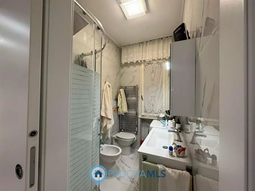 Immagine 4 di Appartamento in vendita  a Padova