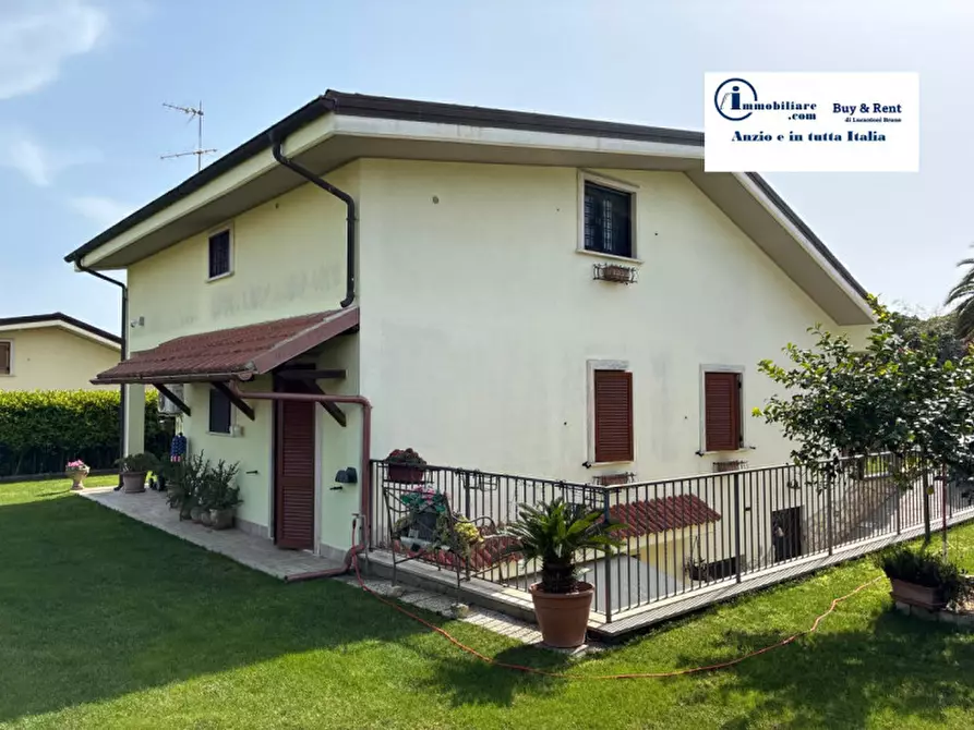 Immagine 5 di Villa in vendita  in Via degli Zucchetti n.11 a Nettuno