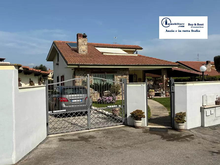 Immagine 9 di Villa in vendita  in Via degli Zucchetti n.11 a Nettuno