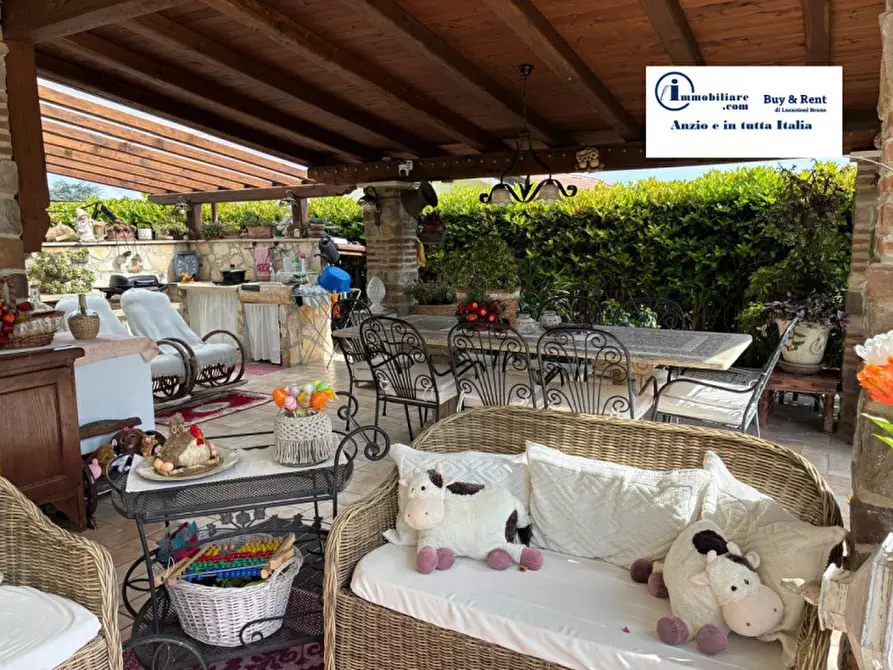 Immagine 12 di Villa in vendita  in Via degli Zucchetti n.11 a Nettuno