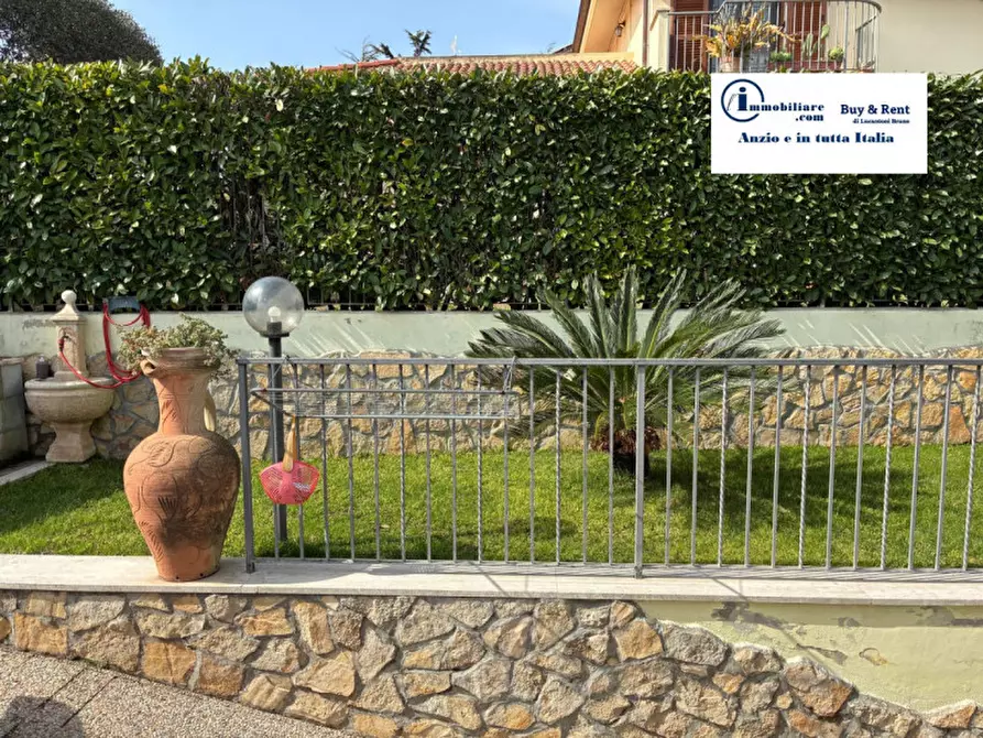 Immagine 18 di Villa in vendita  in Via degli Zucchetti n.11 a Nettuno