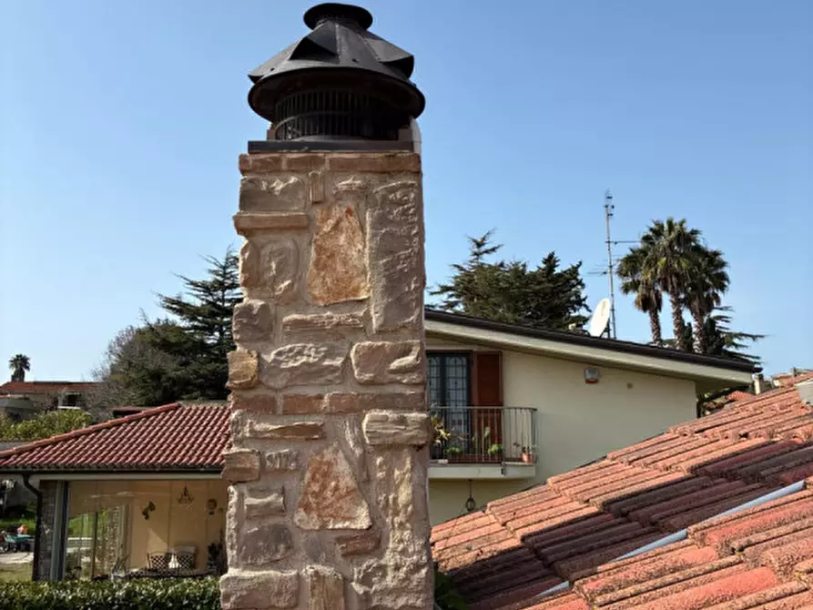 Immagine 19 di Villa in vendita  in Via degli Zucchetti n.11 a Nettuno