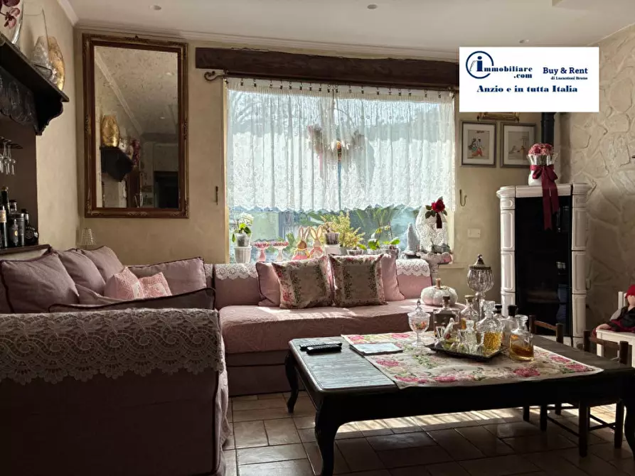 Immagine 20 di Villa in vendita  in Via degli Zucchetti n.11 a Nettuno