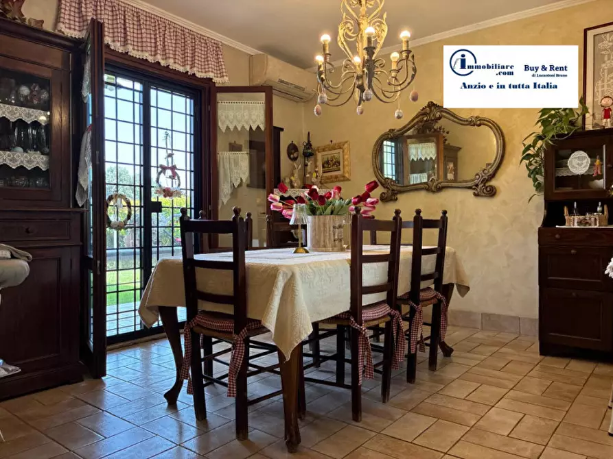 Immagine 27 di Villa in vendita  in Via degli Zucchetti n.11 a Nettuno