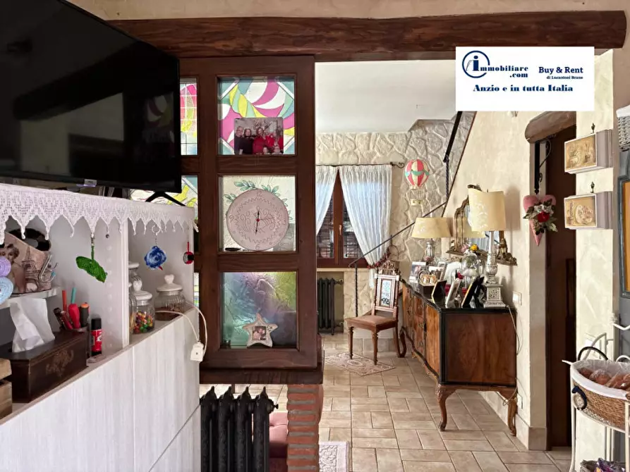 Immagine 30 di Villa in vendita  in Via degli Zucchetti n.11 a Nettuno