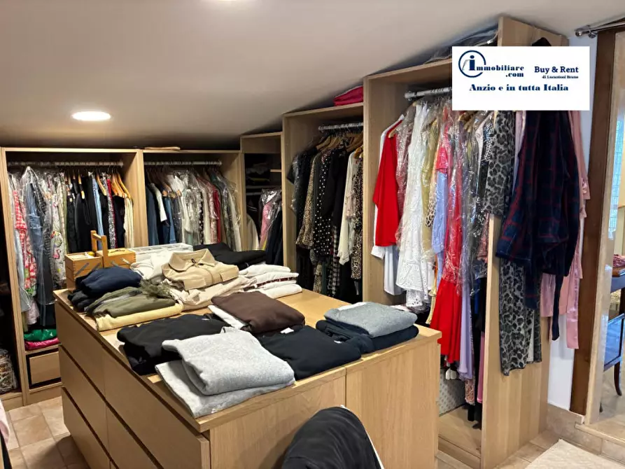 Immagine 48 di Villa in vendita  in Via degli Zucchetti n.11 a Nettuno