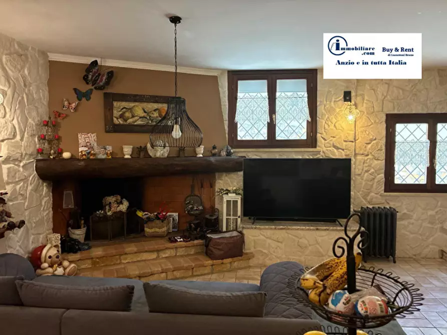 Immagine 56 di Villa in vendita  in Via degli Zucchetti n.11 a Nettuno