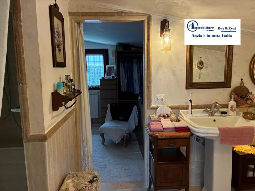 Immagine 86 di Villa in vendita  in Via degli Zucchetti n.11 a Nettuno