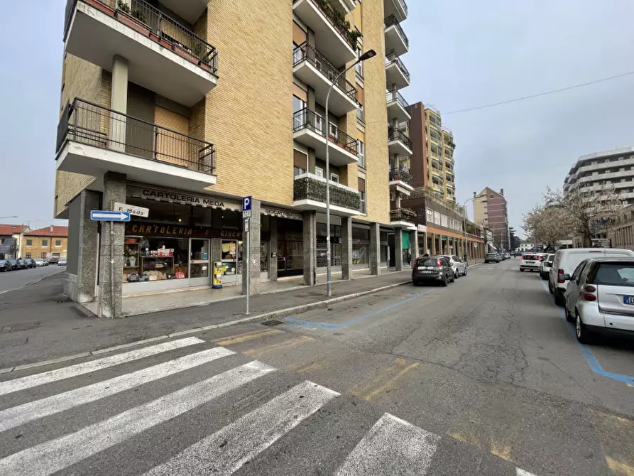 Immagine 5 di Attività commerciale in vendita  in Viale Filippo Meda 23 a Rho