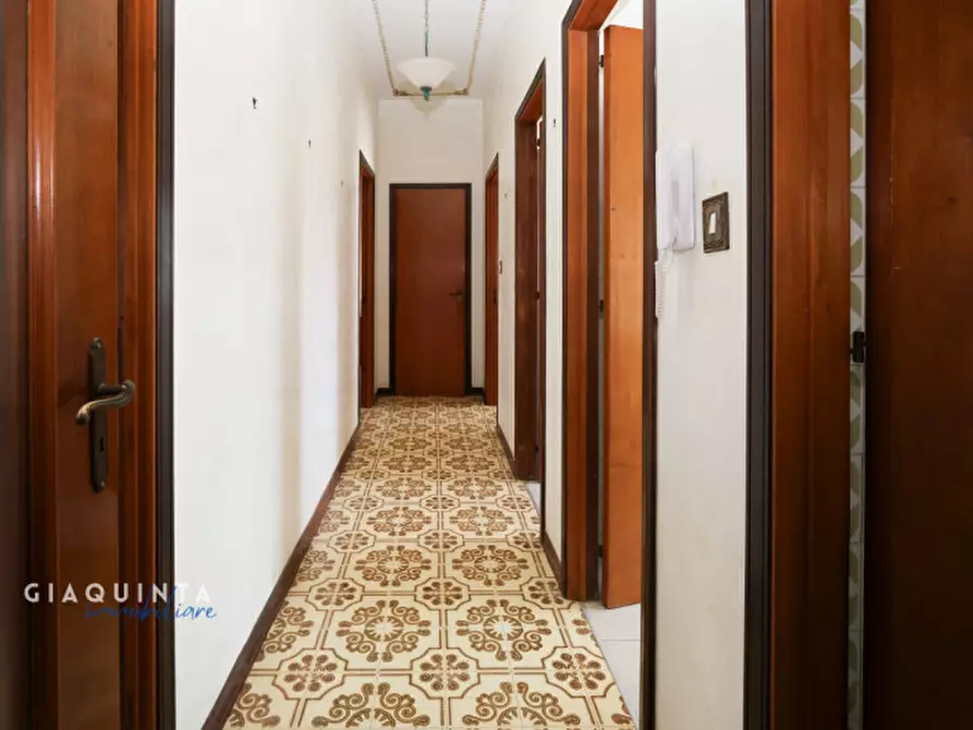 Immagine 15 di Appartamento in vendita  in via Torino n.03 a Palagonia