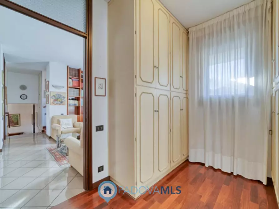 Immagine 20 di Villa in vendita  in Via Sebastiano Giacomelli a Padova