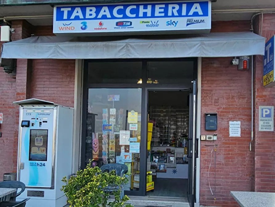 Immagine 1 di Attività commerciale in vendita  in Via Emilia 570b a San Lazzaro Di Savena