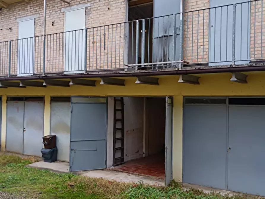Immagine 5 di Garage in vendita  in Via Gesso a Zola Predosa