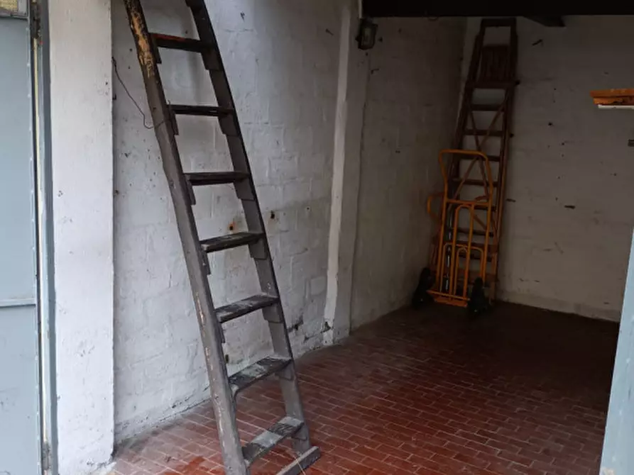 Immagine 7 di Garage in vendita  in Via Gesso a Zola Predosa