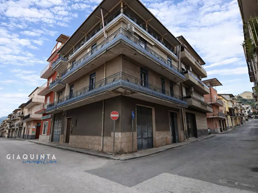 Immagine 2 di Appartamento in vendita  in Via Piave n.06 a Palagonia