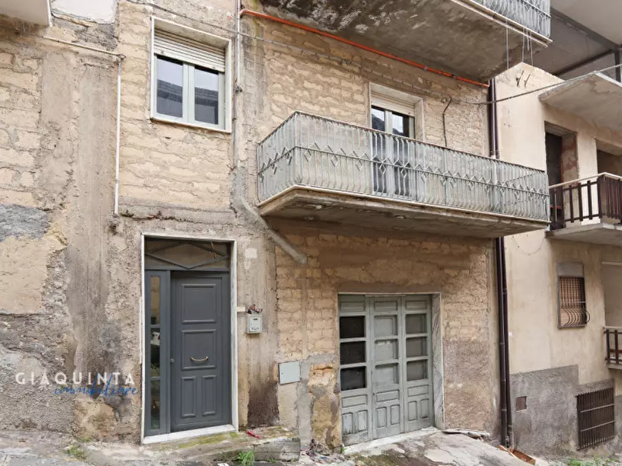 Immagine 18 di Casa indipendente in vendita  in Via Bergamo N.04 a Palagonia