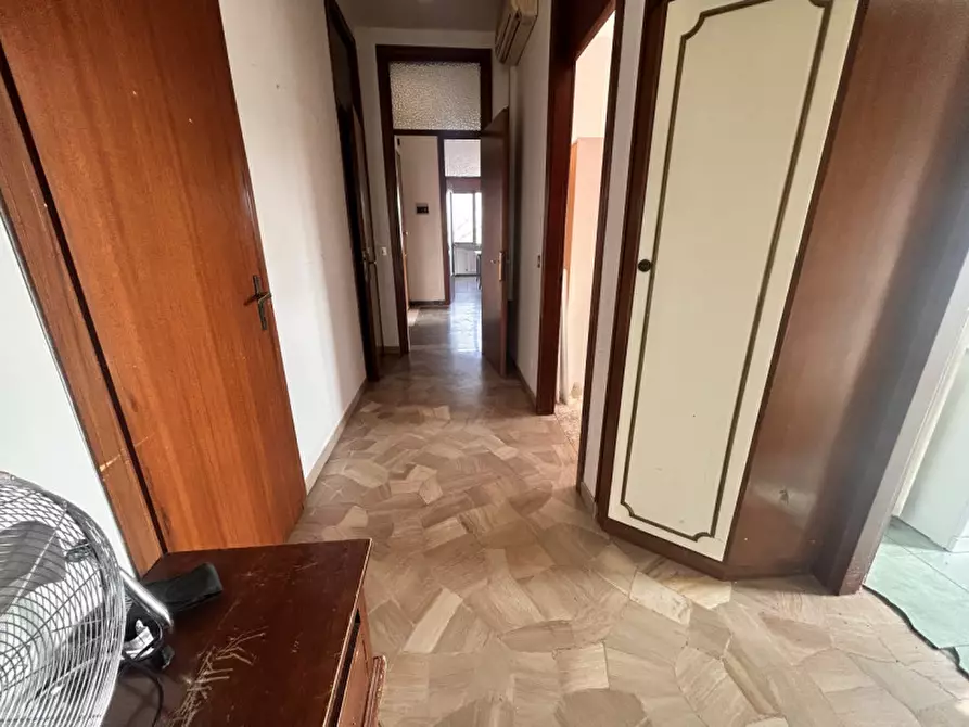 Immagine 21 di Appartamento in vendita  in Viale Grappa, 43 a Vicenza