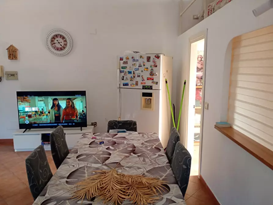 Immagine 1 di Appartamento in affitto  in via foria 37 a Napoli