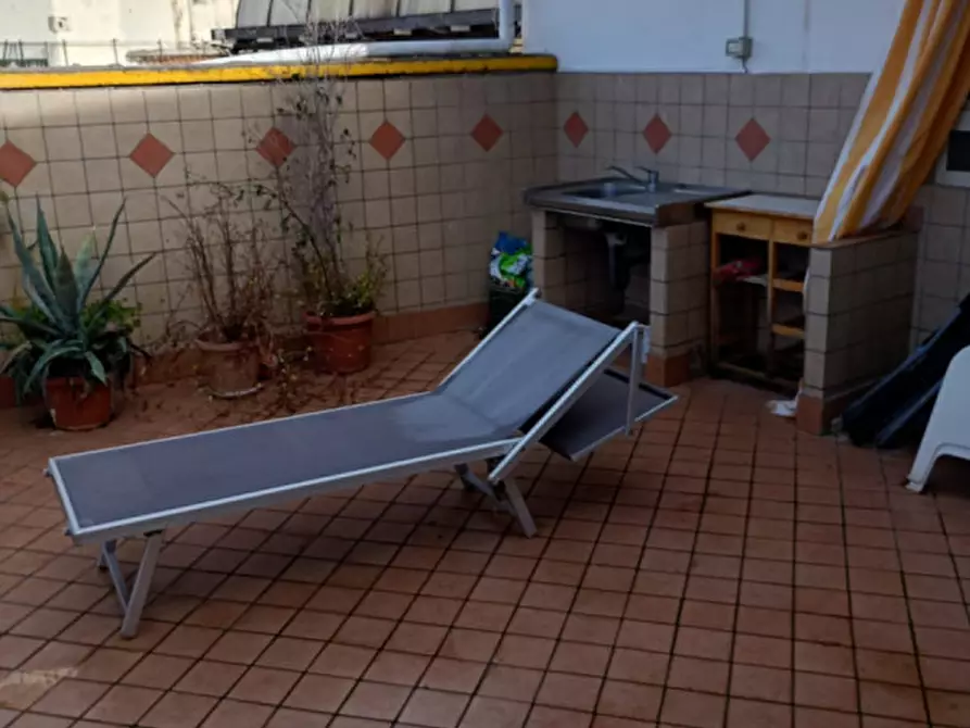 Immagine 5 di Appartamento in affitto  in via foria 37 a Napoli