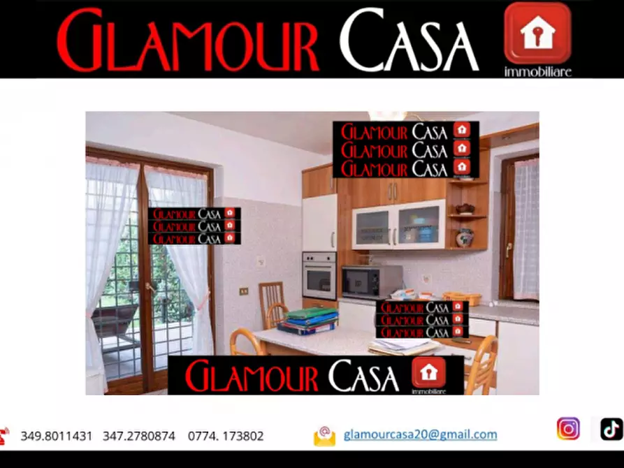 Immagine 2 di Villa in vendita  in via della stella polare a Guidonia Montecelio