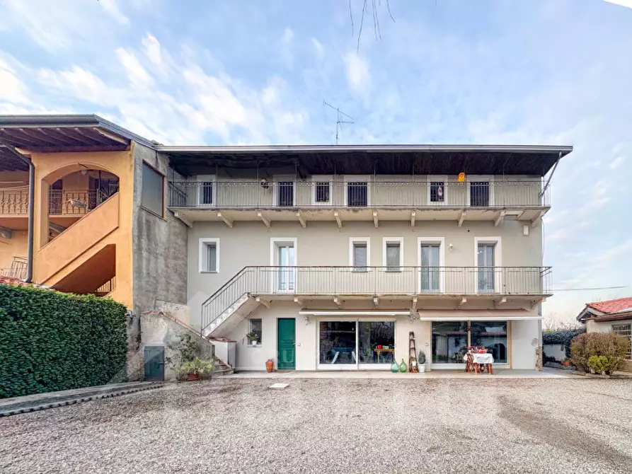 Immagine 4 di Casa indipendente in vendita  in via lanca n 14 oleggio a Oleggio