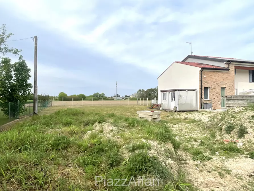 Immagine 4 di Terreno in vendita  in Via Rusteghello a Piove Di Sacco