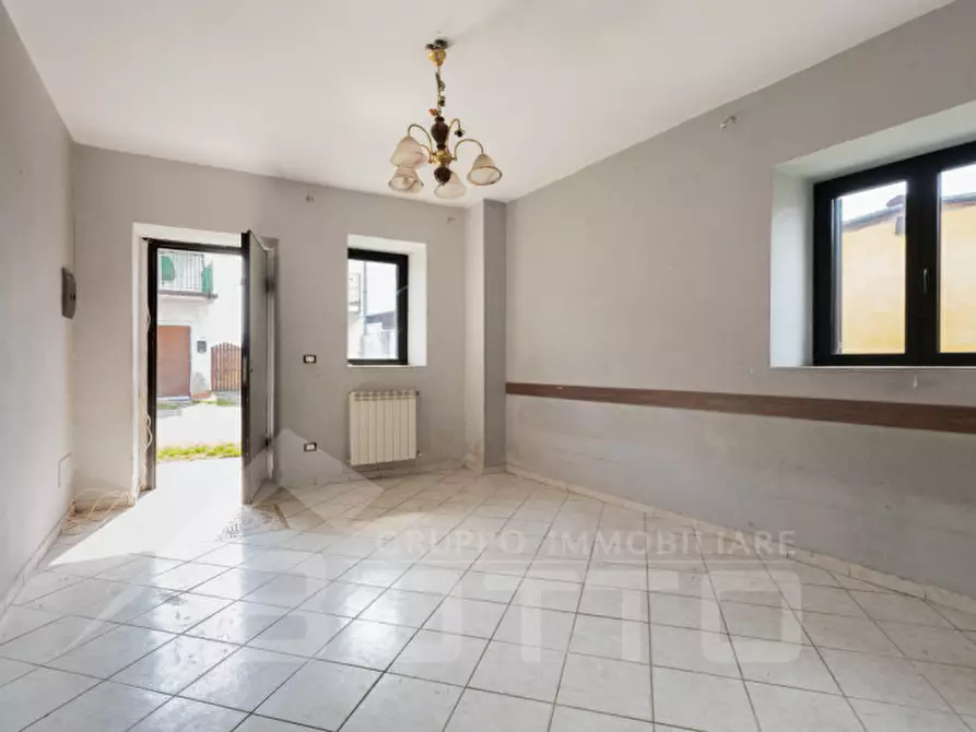 Immagine 4 di Villetta a schiera in vendita  in località cacciana a Fontaneto D'agogna