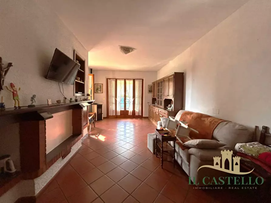 Immagine 2 di Villetta a schiera in vendita  a Castiglione Del Lago