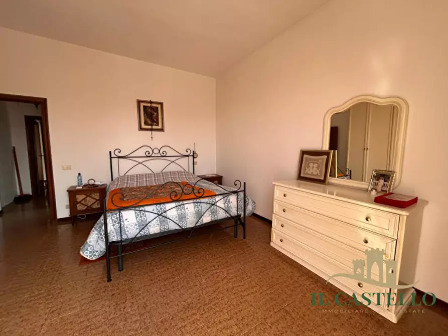 Immagine 10 di Villetta a schiera in vendita  a Castiglione Del Lago