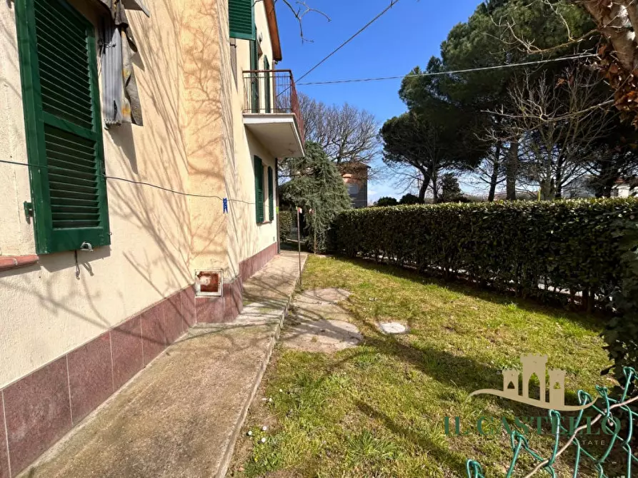 Immagine 17 di Villetta a schiera in vendita  a Castiglione Del Lago