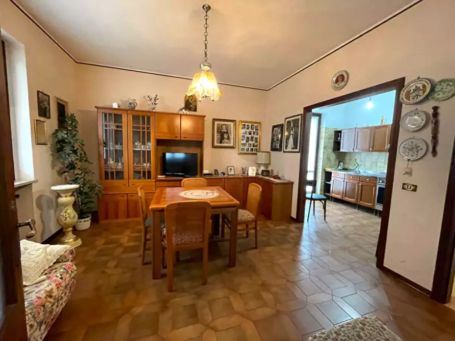 Immagine 16 di Villa in vendita  a Valeggio Sul Mincio
