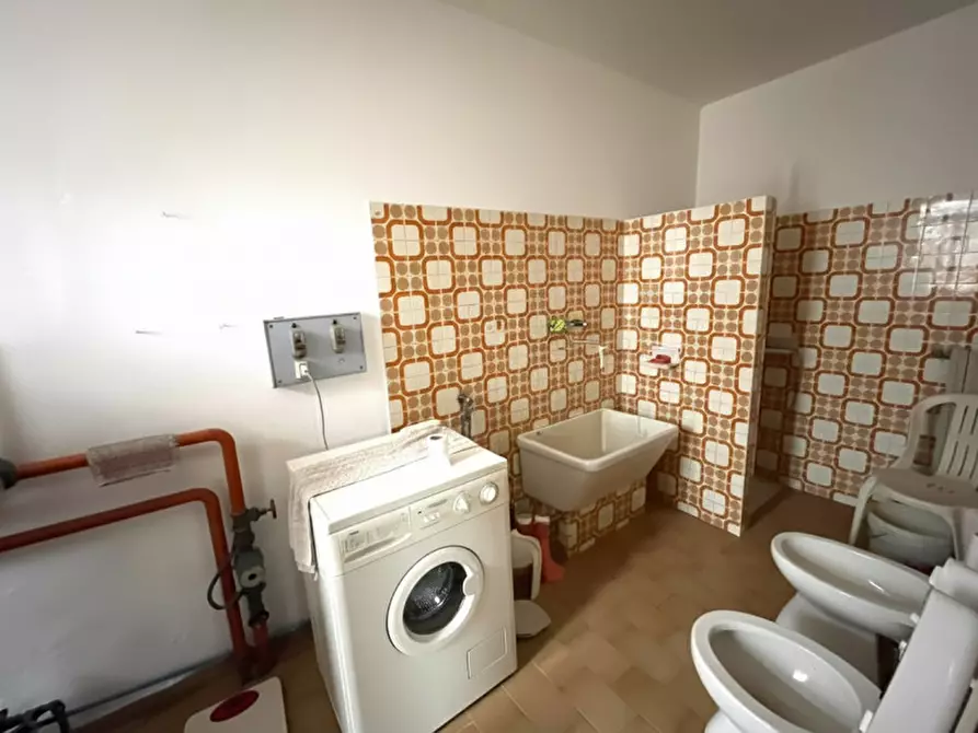 Immagine 28 di Villa in vendita  a Valeggio Sul Mincio