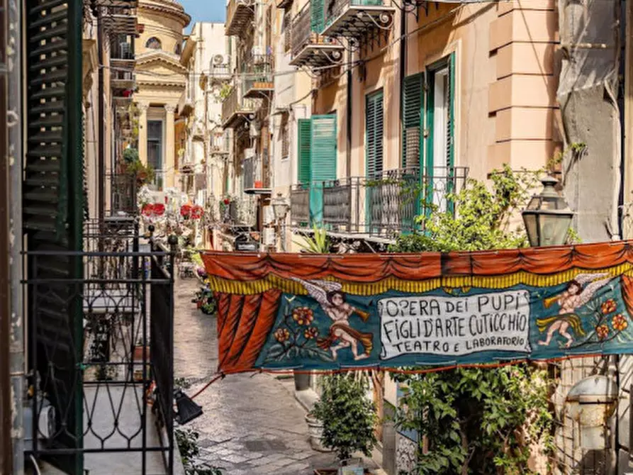 Immagine 5 di Bed & Breakfast in vendita  in Via Bara All'Olivella a Palermo