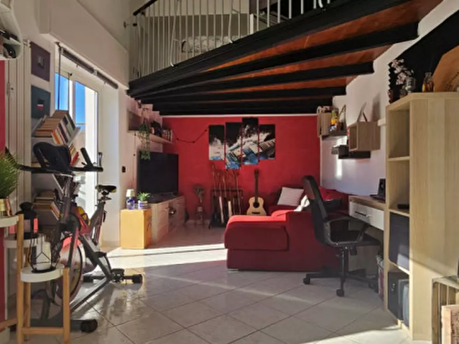 Immagine 1 di Appartamento in vendita  in via Schiantapetto a Savona