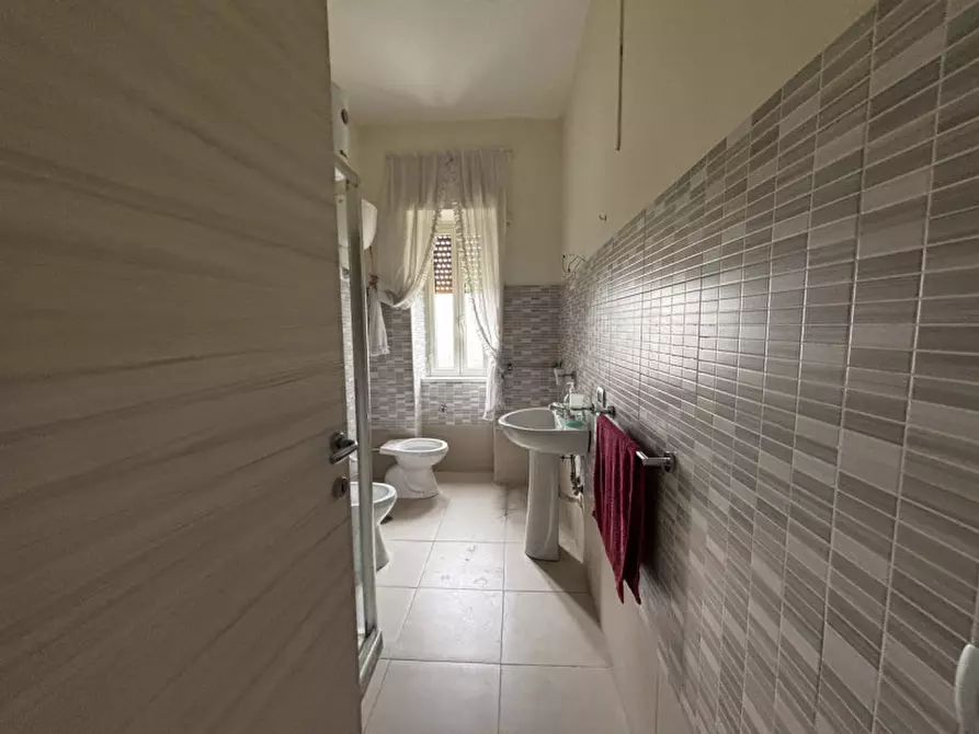 Immagine 8 di Appartamento in affitto  in via litoranea a Torre Del Greco