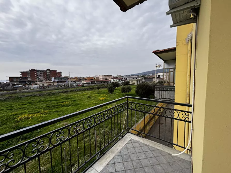 Immagine 9 di Appartamento in affitto  in via litoranea a Torre Del Greco