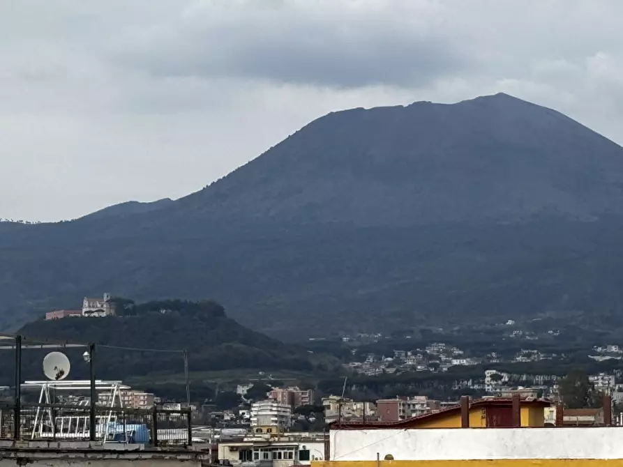 Immagine 11 di Appartamento in affitto  in via litoranea a Torre Del Greco