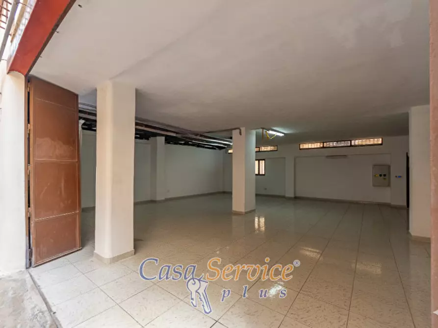 Immagine 3 di Garage in vendita  in via gianbattista vico a Gallipoli