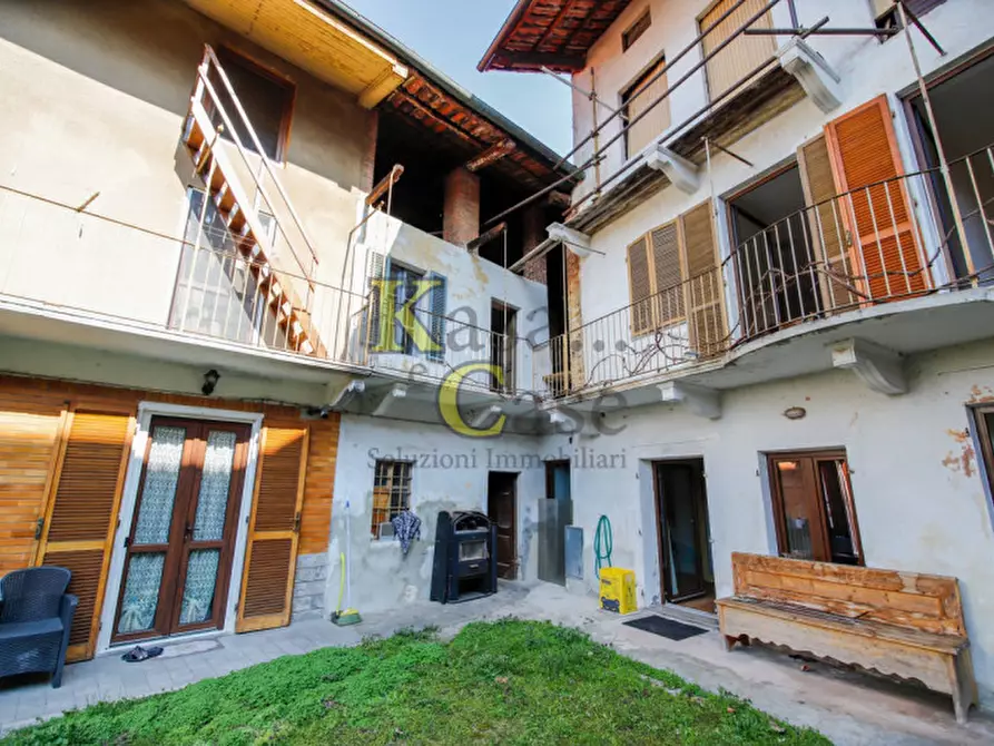 Immagine 1 di Casa indipendente in vendita  in via ivrea n. 24 a Candia Canavese